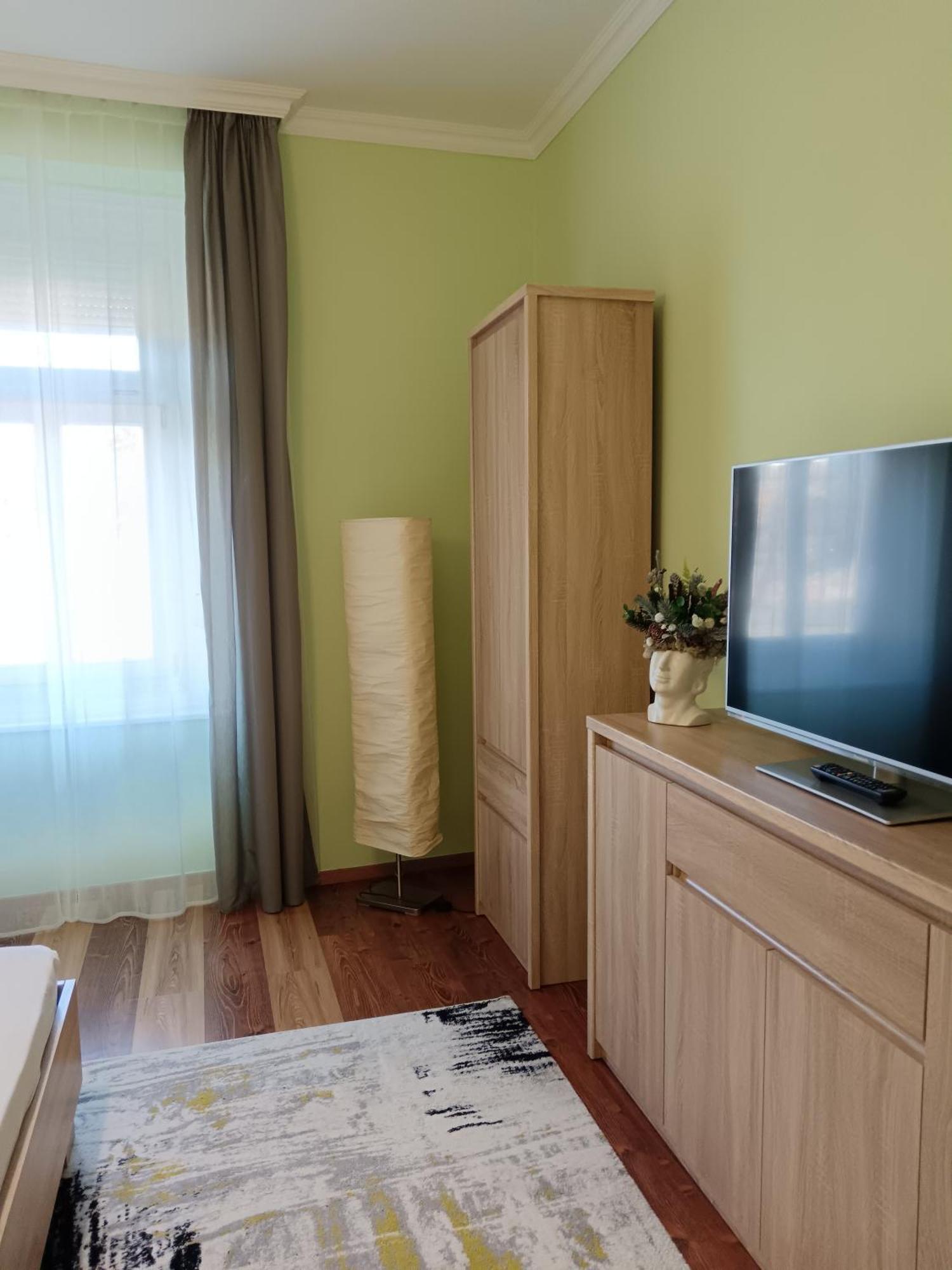 Harsfa Apartman Makó 外观 照片